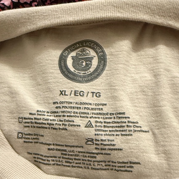 Floral Print Smokey the Bear crop long sleeve - Picture 4 of 4